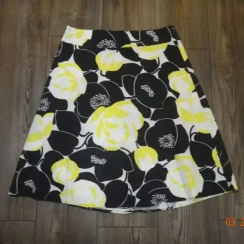 Spring Street Yellow & Black Skirt Size 7